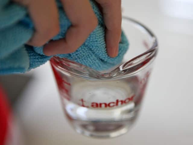 How To Clean Phone Screen Protector
