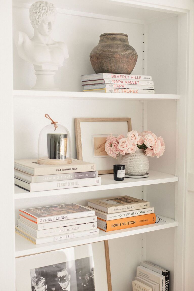 How to decorate your bedroom shelves - Home decorating tips 2026