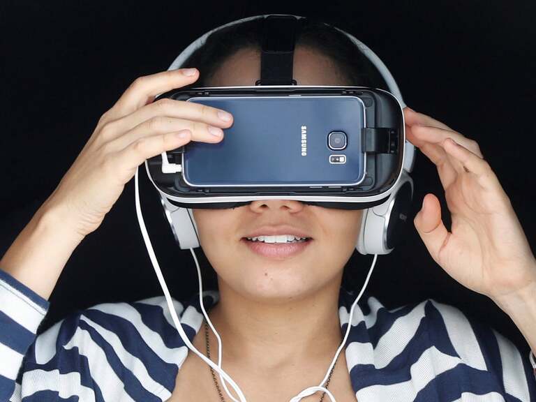 How Can You Set Up Your New VR Headset