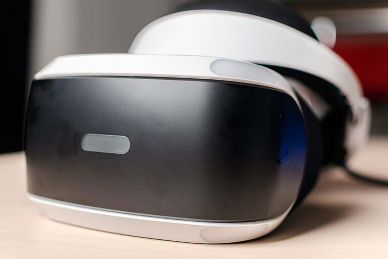 How Can You Set Up Your New VR Headset