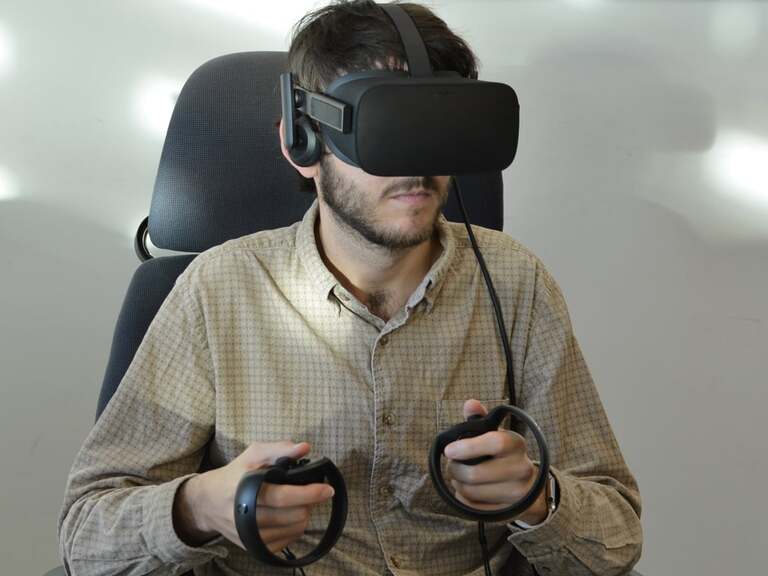 How Can You Set Up Your New VR Headset