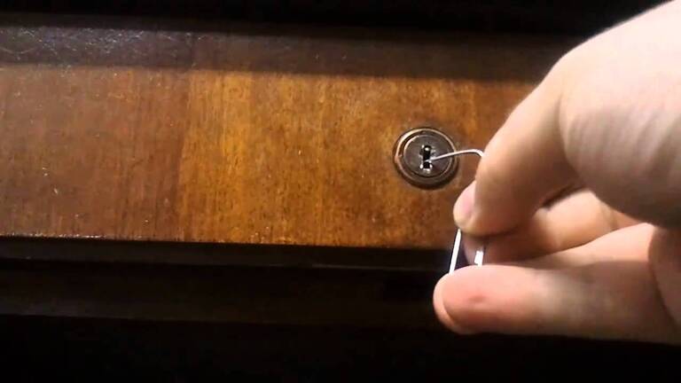 How To Pick File Cabinet Lock In Emergencies