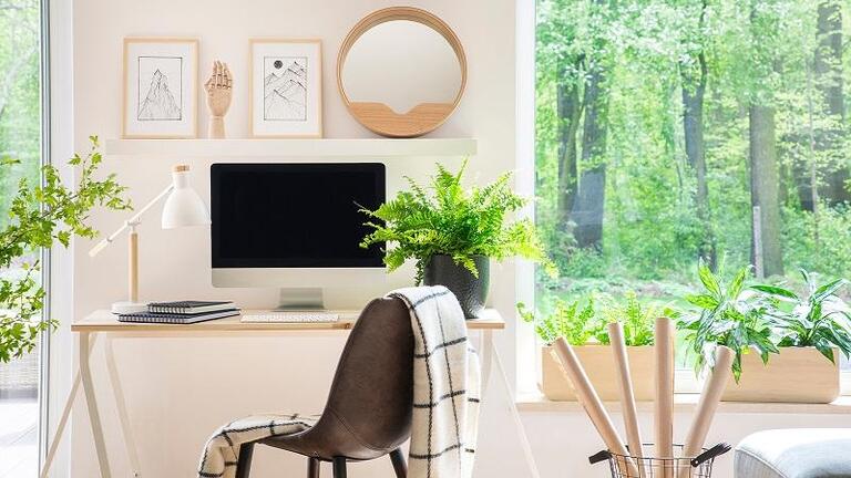 How To Create Colorful Comfort Home Office