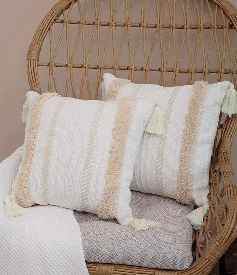 How To Choose Decorative Pillows How To Choose Decorative Pillows