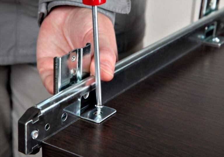 How To Install Keyboard Tray Under Desk