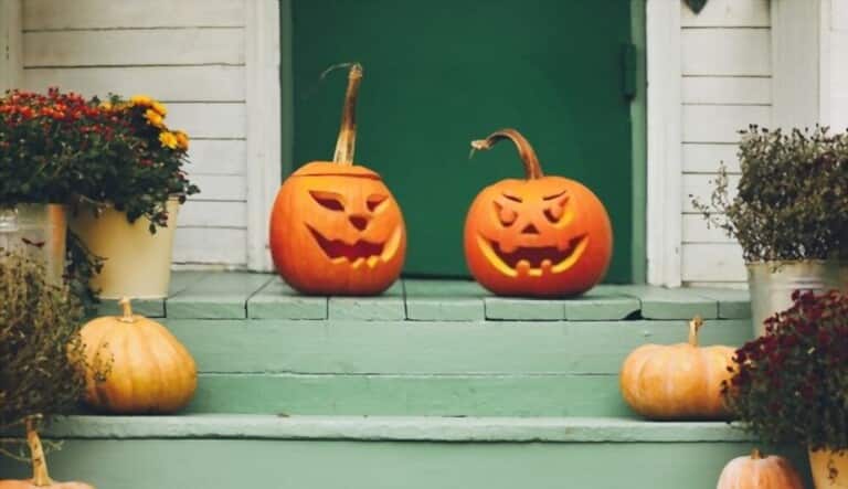 How to Decorate Your House for Halloween