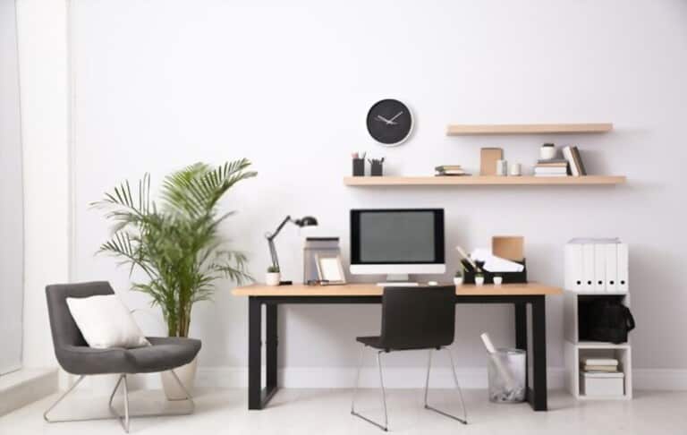 How to Decorate Office Walls